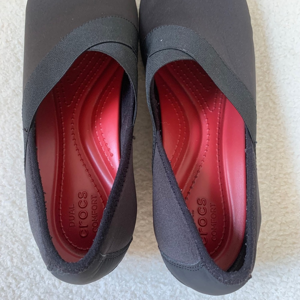 Crocs Women's Busy Day Stretch Wedge Dual Comfort Black Size 11 Slip On Shoes - Picture 7 of 12